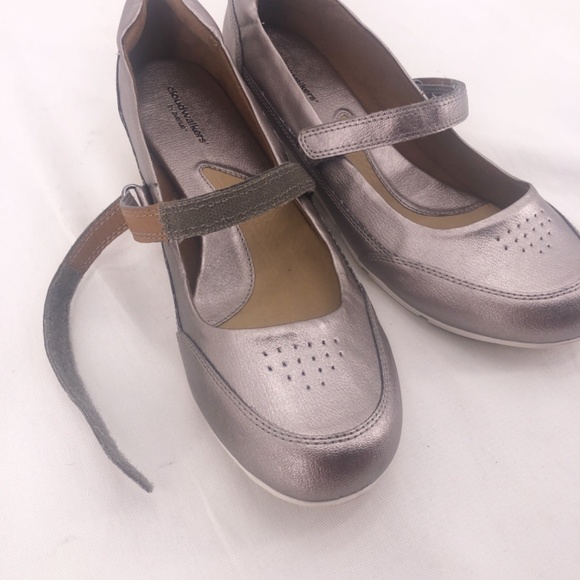 Cloudwalkers by Avenue Province Metallic Mary Jane Flats - Picture 6 of 7